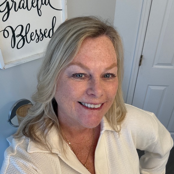 Meet your Posher, Sherri - Picture 2 of 2